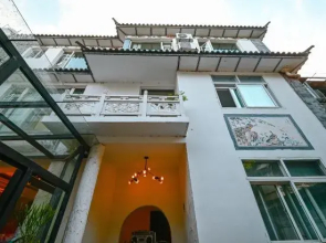 Chunfeng Shili Homestay (Dali Ancient City Branch)