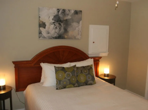 Niagara Riverview Inn