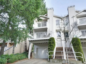 Lake Oswego Home w/ Deck 9 Mi to Downtown Portland
