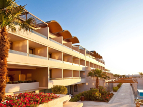 Avra Imperial Hotel