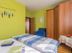 Beautiful Home in Novigrad With Wifi and 2 Bedrooms