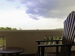 Yoho King Garden View Hotel