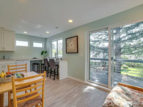 Bellevue Abode: Balcony, 13 Mi to Downtown Seattle