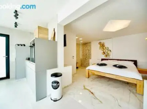 Apartment Paradiso