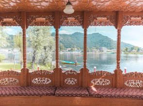 Kolu Group Of Houseboats