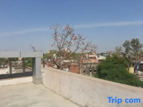 Taj 3 Star Hotel Near 200Mtr Taj Mahal Agra