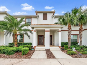 Upstay - Modern Home w Pool Near Disney