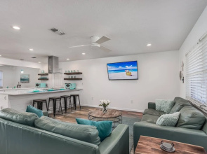 Arlington Park Beautifully Renovated Home