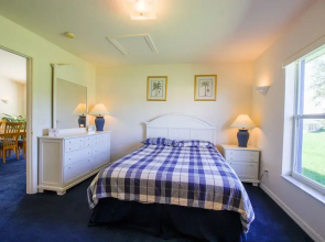 Gorgeous Vacation Ciska 3 Bedroom Home by RedAwning