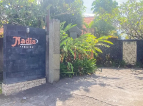 Nadia Pansion & Cottage