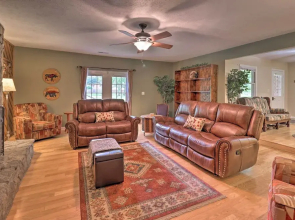 Hendersonville Home w/ Fire Pit: 5 Mi to Downtown!