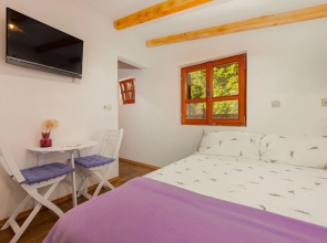 Villa Stone House Magarac
