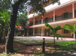 Palm Grove Service Villa