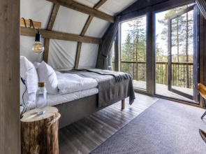 Haltia Lake Lodge nature boutique hotel & glamping