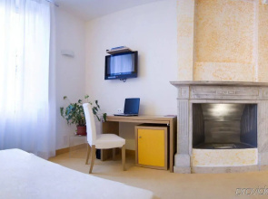 Residenza Domizia- Guest House