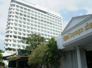 Royal Twins Palace Hotel