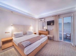 Soleil Apartments  Studios