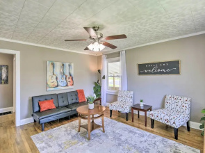 Cozy Cottage Near Dtwn Dining, Walk to Casino