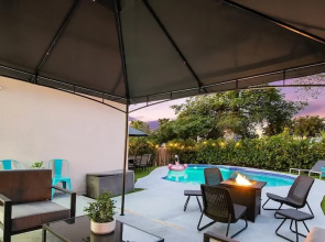 Private Heated Pool & Lovely Home