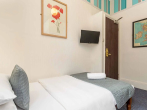 St Athans Hotel