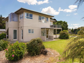 Waitangi Beach House