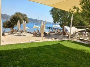 Farrys Boutique Hotel and Beach Club