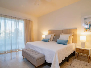 Paraiso Del Mar Resort E202 2 Bed by Casago