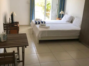 Modern Studio Apartment in Paphos Gardens Resort