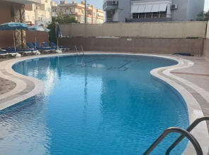 Central Location 10 minutes from the beach