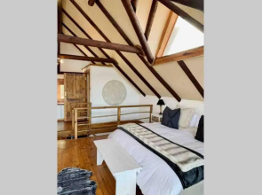 J Bay Surf Villa