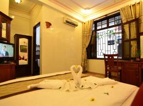 Nhi Nhi Hotel