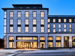 Daxton Hotel Birmingham, Curio Collection by Hilton