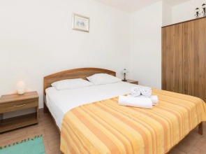 Amazing Home in Pasman With Wifi and 8 Bedrooms
