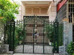 Private room, international area, near Airport