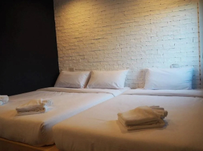 INDY Room Hostel