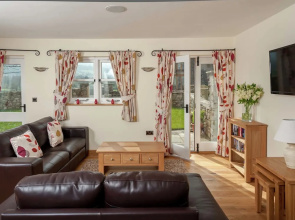 Beautiful Holiday Home in Gilwern South Wales With Garden