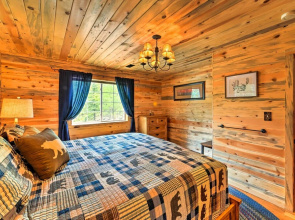 'bobcat Trail Cabin' on 3 Acres in Como!
