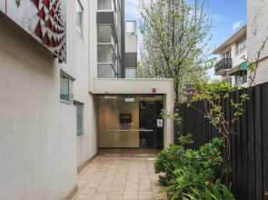 Boutique Stays - Lalique, Elwood