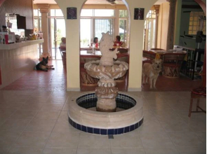 La Puerta Violeta Guest House & Spa