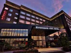 Experience Art Hotel