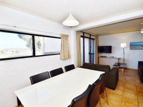 Riverview Holiday Apartment Unit 9 - Kalbarri WA