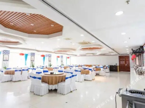 Jiulongtan Business Hotel