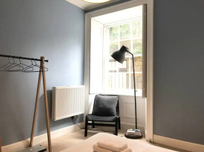 1 Bedroom Flat In Edinburghs New Town