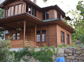 Zahi Bungalov