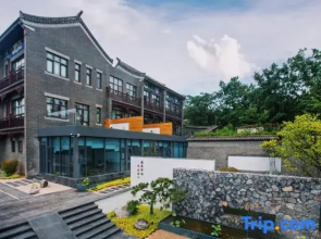 Floral Hotel·Luxury Yunben Hotel (Weihai Huancuilou Shop)