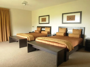 Amanzingwe Lodge Conference Centre & Spa