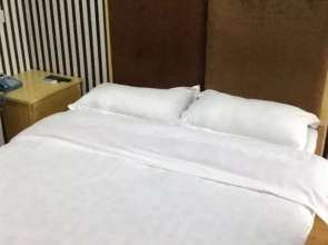 Golden Kylin Business Hotel