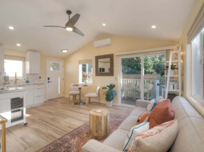 Monarch Cove - Unit C  For 4ppl