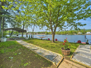 Hudson River Home w/ Fire Pit, Near Belmont Stakes