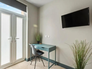 Lovely En-suite Room in Coventry